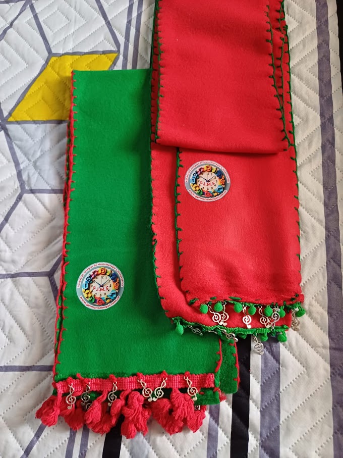 Bufandas y chalecos artesanales