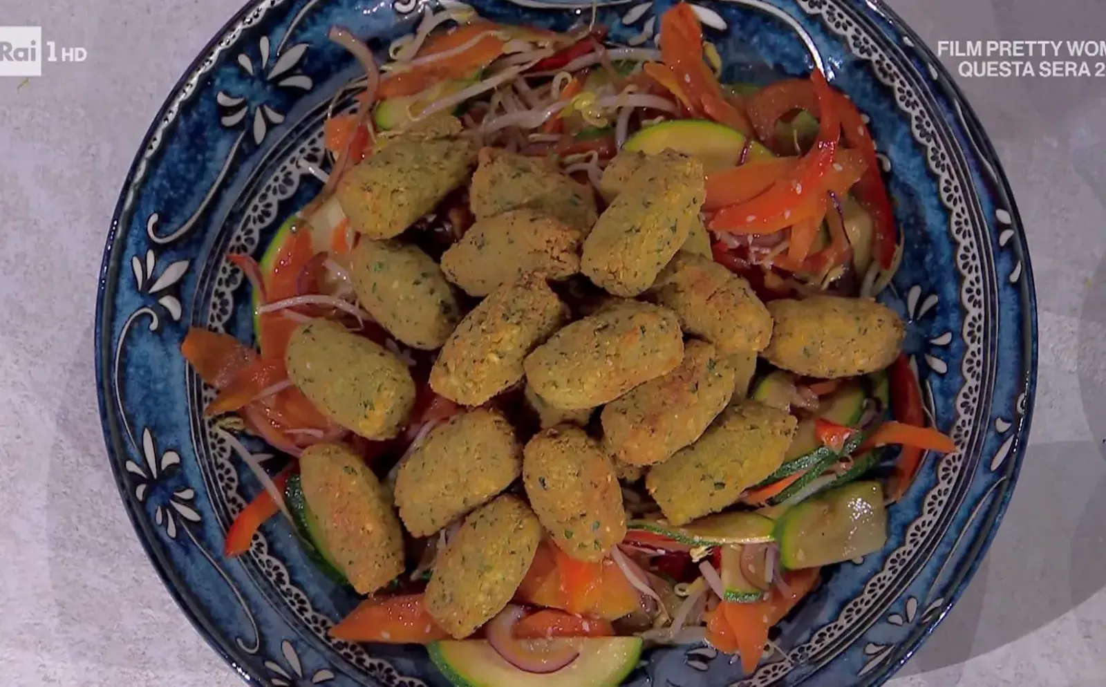 Wok di verdure falafel e salsa allo yogurt di Francesca Marsetti
