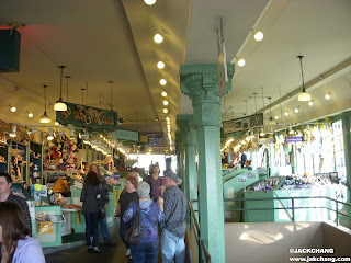 西雅圖Pike Place Market派克市場：好吃、好玩、又好拍，絕對讓你流連忘返！