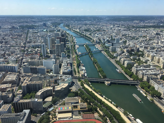 Eiffel tower paris view