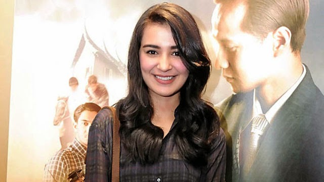 http://tuman-95.blogspot.com/2014/07/profil-shireen-sungkar.html