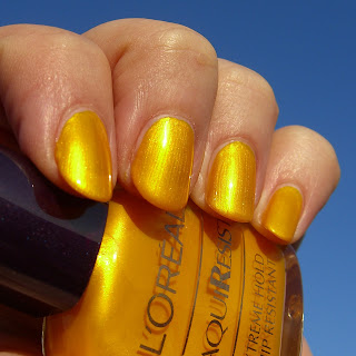 L'Oreal Laquiresist - 901 Jamaica Nail polish swatch