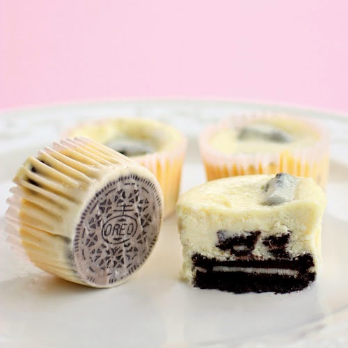 Mini Cookies & Cream Cheesecake Cupcakes