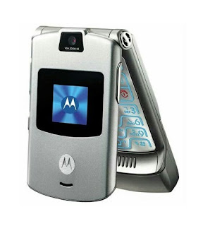 Returning Motorola's folded phone | Folded phone is back!