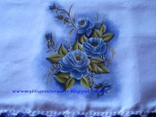 Pintura em tecido-rosas azuis