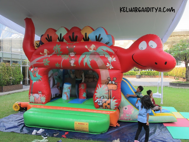 Kids Activity Bouncy Dino Castle untuk Brunch di hari Minggu
