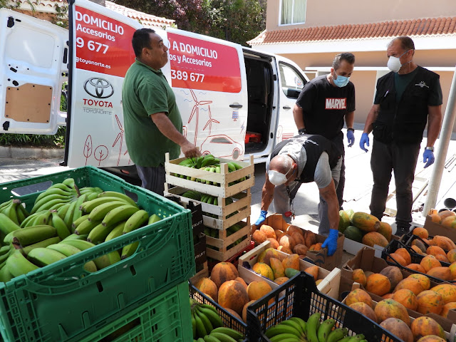 Loro parque dona frutas de sus fincas ecológicas