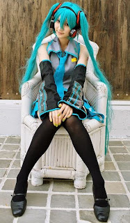 Vocaloid Hatsune Miku cosplay by Kuuya