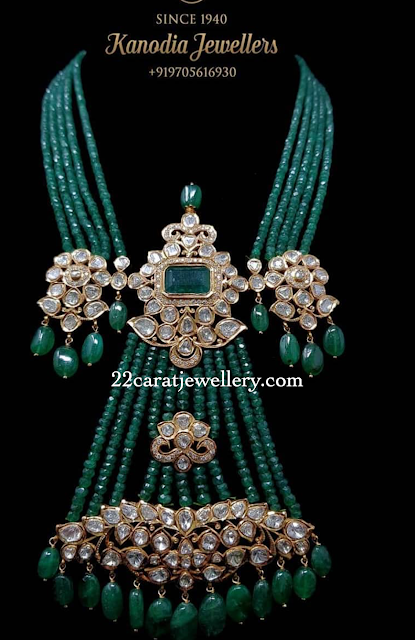 Eemerald Beads Set by Kanodia Jewellers