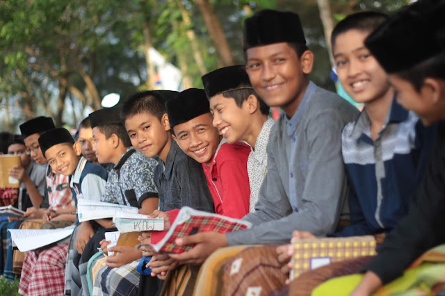 7 Nilai Plus Yang Harus  Kamu Ketahui Mondok di Pesantren Jarang Kamu Temui di Tempat Lain