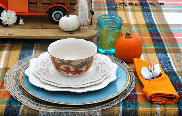 Alfresco, Thanksgiving, Dinner, Vintage, plaid, athomewithjemma