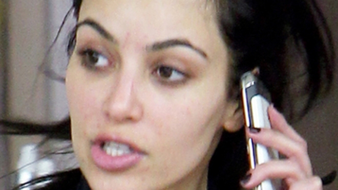How To Do Eye Makeup Like Kim Kardashian. Kim Kardashian, 32