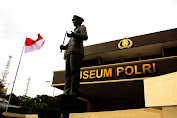 Alm Gusdur : Hanya ada 3 Polisi Jujur Di Indonesia, Siapakah Dia?