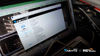 來自澳洲的汽車改裝品牌VAITRIX麥翠斯有最廣泛的車種適用產品，含汽油、柴油、油電混合車專用電子油門控制加速器，還能搭配外掛晶片及內寫，高品質且無後遺症之動力提升。外掛晶片可以選配由專屬藍芽App–AirForce GO切換一階、二階、三階ECU模式。  外掛晶片及電子油門控制器不影響原車引擎保固。搭配VAITRIX不眩光儀錶，渦輪壓力/水溫/油溫等應有盡有，使用原廠感知器對接，數據呈現100%正解，提升馬力同時監控愛車狀況。   最佳性能提升就選擇專用水噴電腦及套件，降溫效果最好，性能穩定提升，正確使用動力加倍不傷引擎。   在VAITRIX動力升級，完整實現客製化調校，根據車況、已改裝硬體與客戶需求調整程式。搭配馬力機驗證與HP TUNERS數據流，讓改裝沒有後顧之憂！   適用品牌車款： Audi奧迪、BMW寶馬、Porsche保時捷、Benz賓士、Honda本田、Toyota豐田、Mitsubishi三菱、Mazda馬自達、Nissan日產、Subaru速霸陸、VW福斯、Volvo富豪、Luxgen納智捷、Ford福特、Hyundai現代、Skoda斯柯達、Mini、MG、Altis、crv、chr、kicks、cla45、Focus mk4、 sienta 、camry、golf gti、golf 8、polo、kuga、rav4、odyssey、Santa Fe、C63s、Elantra Sport、Auris、Mini R56、540i、G63、RS6、RS7、M8、330i、E63、S63、HS、A180、Kamiq、Kodiaq、X3、Macan、Q3...等。   Truck卡車： Mitsubishi Fuso三菱扶桑、Hino日野、DAF達富、IVECO威凱、ISUZU五十鈴、SCANIA斯堪尼亞; Canter堅達、Fighter、Super Great、300 系、700系、CF85、LF45、LF55、L系、G系、R系、S系、Daily、Eurocargo、NQR、NPR、NMR、NRR   Motor重機： BMW寶馬、Ducati杜卡迪、Honda本田、Yamaha山葉、Aprilia阿普利亞、KTM、Husqvarna海絲瓜、Kawasaki川崎、Suzuki鈴木; S1000RR、S1000R、R1200GS、R9T、R1200GS、Scrambler、Monster、Panigale、Streetfighter、Supersport、Superbike、XDiavel、Hypermotard、RSV、SMC、Supermoto、Ninja、ZX-12R、ZX-6R、T-Max、Tenere、MT、Hayabusa、V-Strom、GSX-S1000