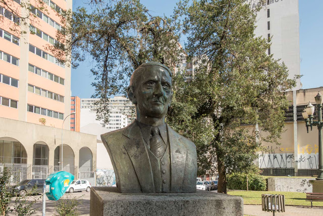 herma em homenagem a Alfredo Romário Martins