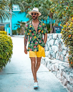 10 Ways to Wear Floral Shirt this Summer