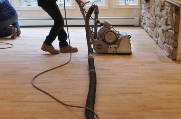 http://www.apchardwoodfloor.com/wood-floor-refinishing/dustless-hardwood-refinishing/