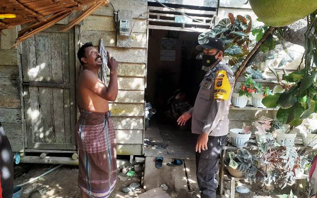 Patroli Wilayah, Bhabinkamtibas Polsek Banda Alam Polres Aceh Timur Sapa Warga