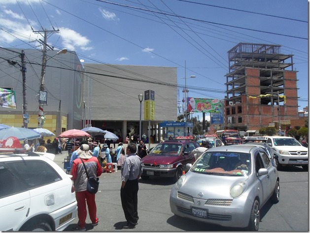 El Alto: Teleférico generador de economía