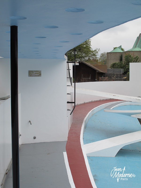 Londres - La piscine des pingouins - London Zoo  Architecte: Berthold Lubetkin / Tecton (son groupe d'architectes)  Construction: 1934