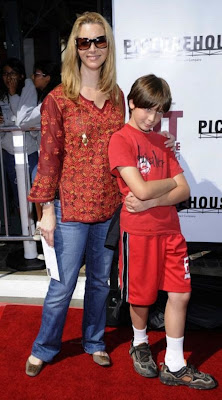 Lisa  Kudrow and her son Julian