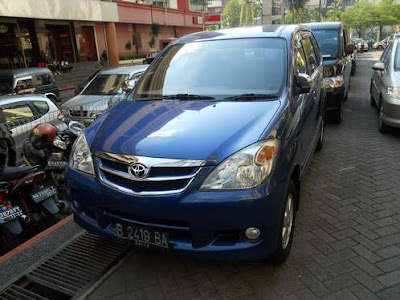 Rental Mobil Jakarta on Rental Mobil Azzam Cabang Cibubur Jakarta