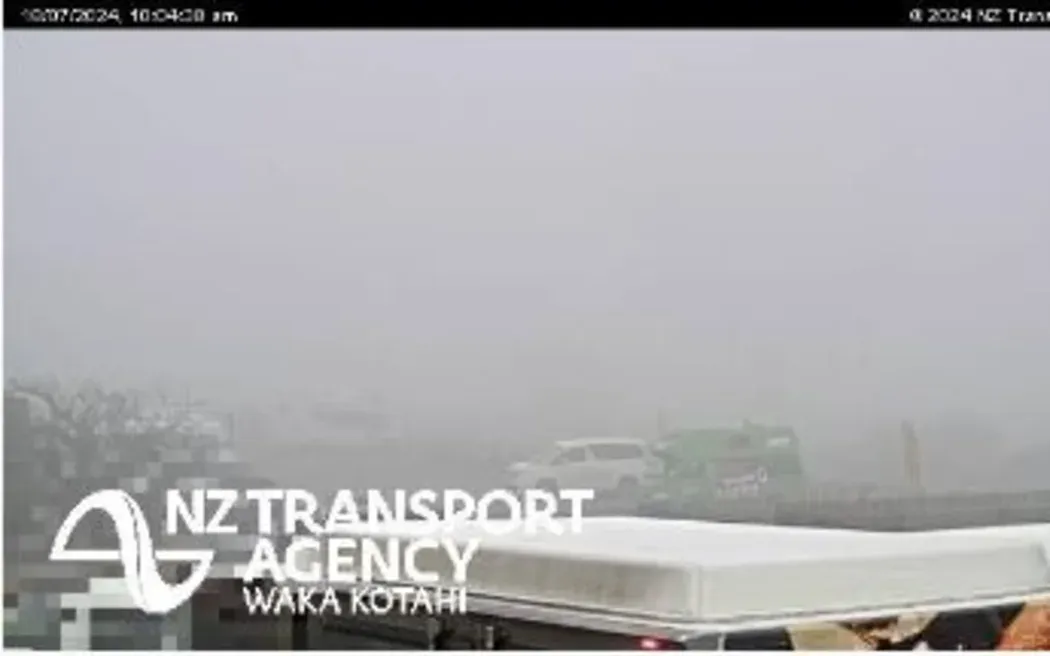 Camera giao thông ở Twizel cho thấy khu vực này có sương mù dày đặc vào sáng thứ Năm. Ảnh: NZTA