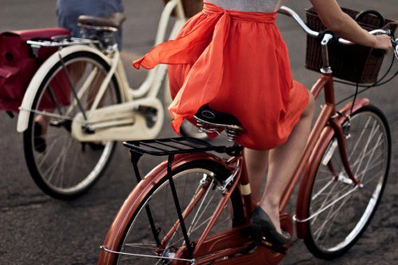 Volando al trabajo. Guía ciclista para ir a la oficina pedaleando