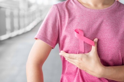 Outubro Rosa: uma em cada 12 mulheres receberá o diagnóstico de câncer de mama ao longo da vida