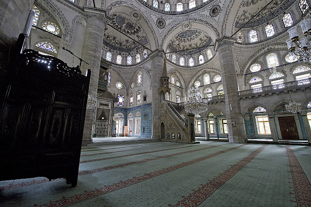 مسجد حكيم أوغلو علي باشا في الفاتح بمدينة إسطنبول
