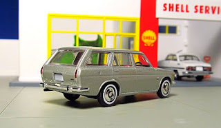 tomica limited vintage 510 wagon