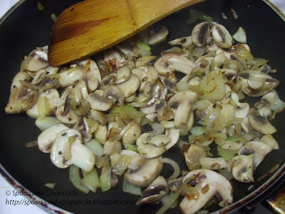 Stuffed Chicken Breast with Mushroom and Mixed Herbs