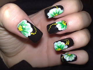 Latest Girls Nails Arts Designs Pictures