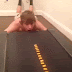 gif el come galletas