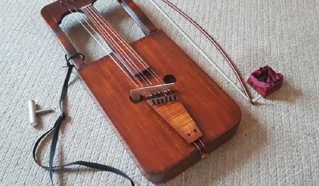 Crwth