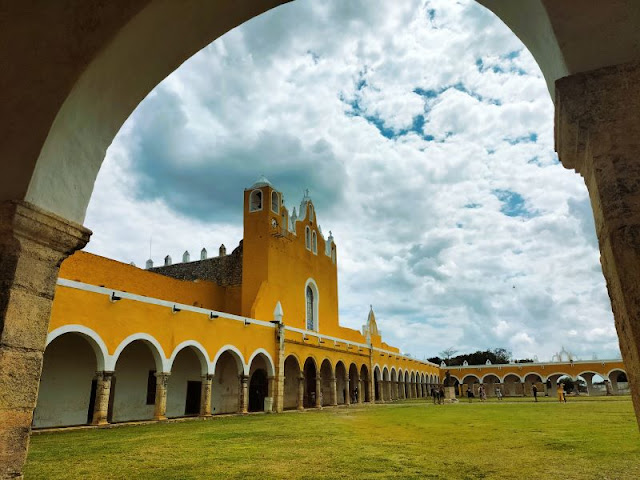 cortile convento san antonio Izamal