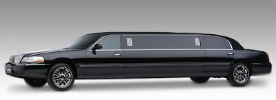 Foto mobil limousine warna hitam