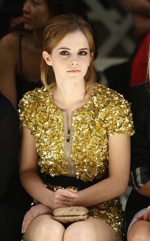 emma watson burberry 2011. house Emma Watson A Burberry