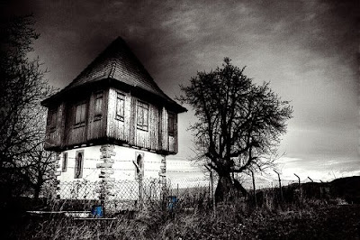 Extremely creepy abandoned house