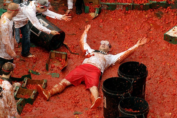 MTV-Tomato-Fight (2)