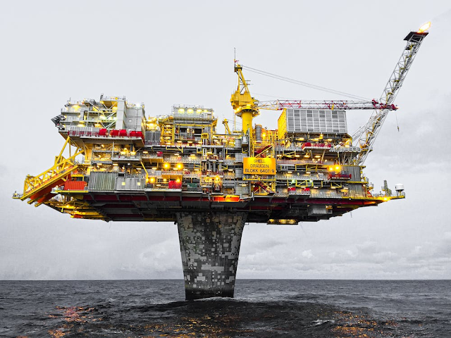 An image of a drilling rig