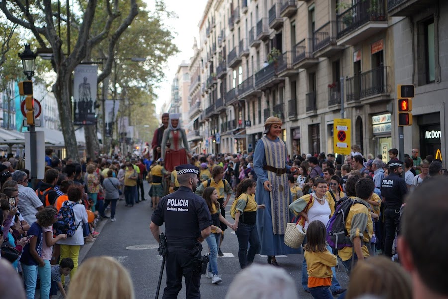 メルセ祭の大パレード（Cavalcade de la Mercè:La llum de la Mercè）