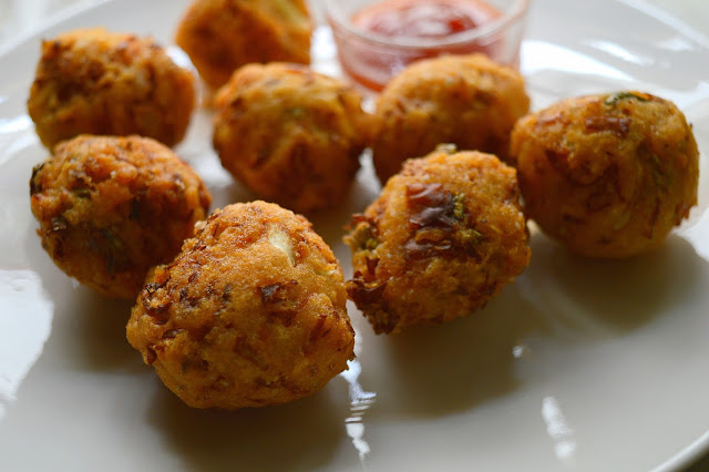 Cabbage Balls | Cabbage-Dal Balls | Easy Snacks Recipe