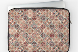 Palestinian Pattern (15) Laptop Sleeve by Airen Stamp