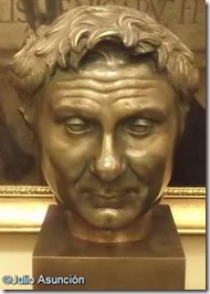 Ayuntamiento de Pamplona - Busto de Pompeyo