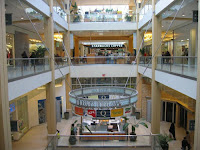 Visiter Queens Center Mall