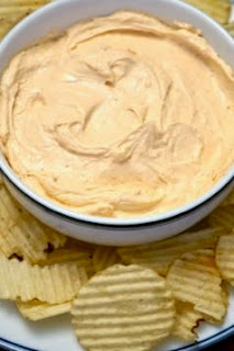 Spicy Sriracha Cream Cheese Dip: Savory Sweet and Satisfying 