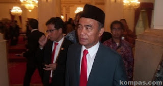 Mendikbud : Tidak Boleh Ada Lagi Sekolah dengan Dua Jadwal Belajar Pagi dan Sore