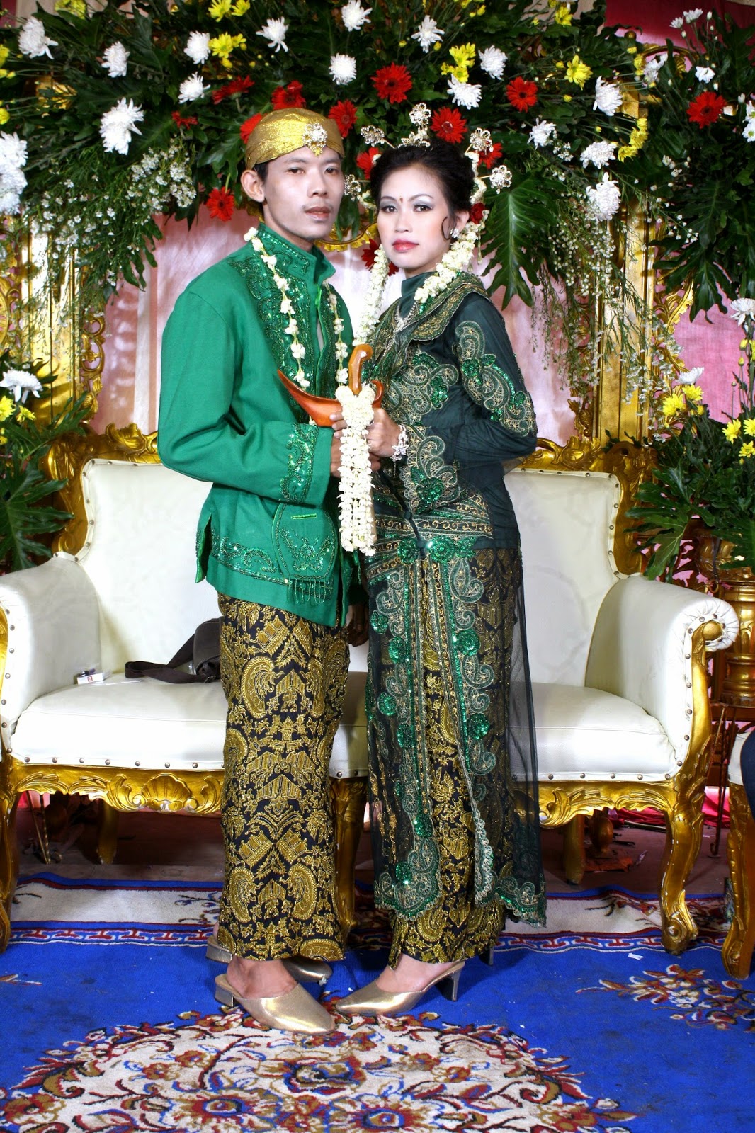 Contoh Kebaya  Modern Warna Hijau Lumut Rias Pengantin  