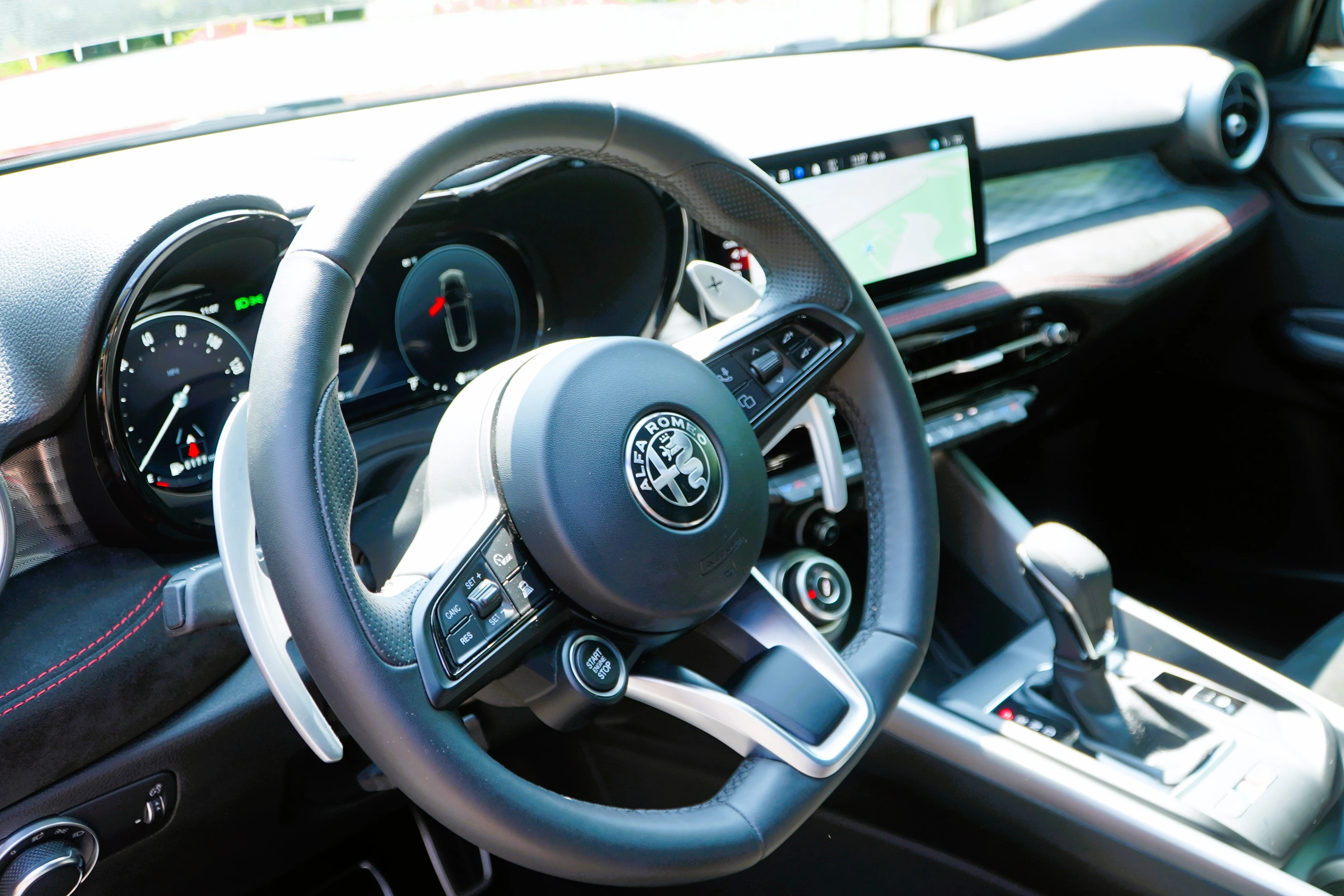 2024 Alfa Romeo Tonle Veloce EAWD Steering Wheel